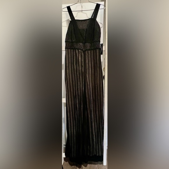 Gorgeous Sexy Elegant Jumpsuit - Picture 1 of 7